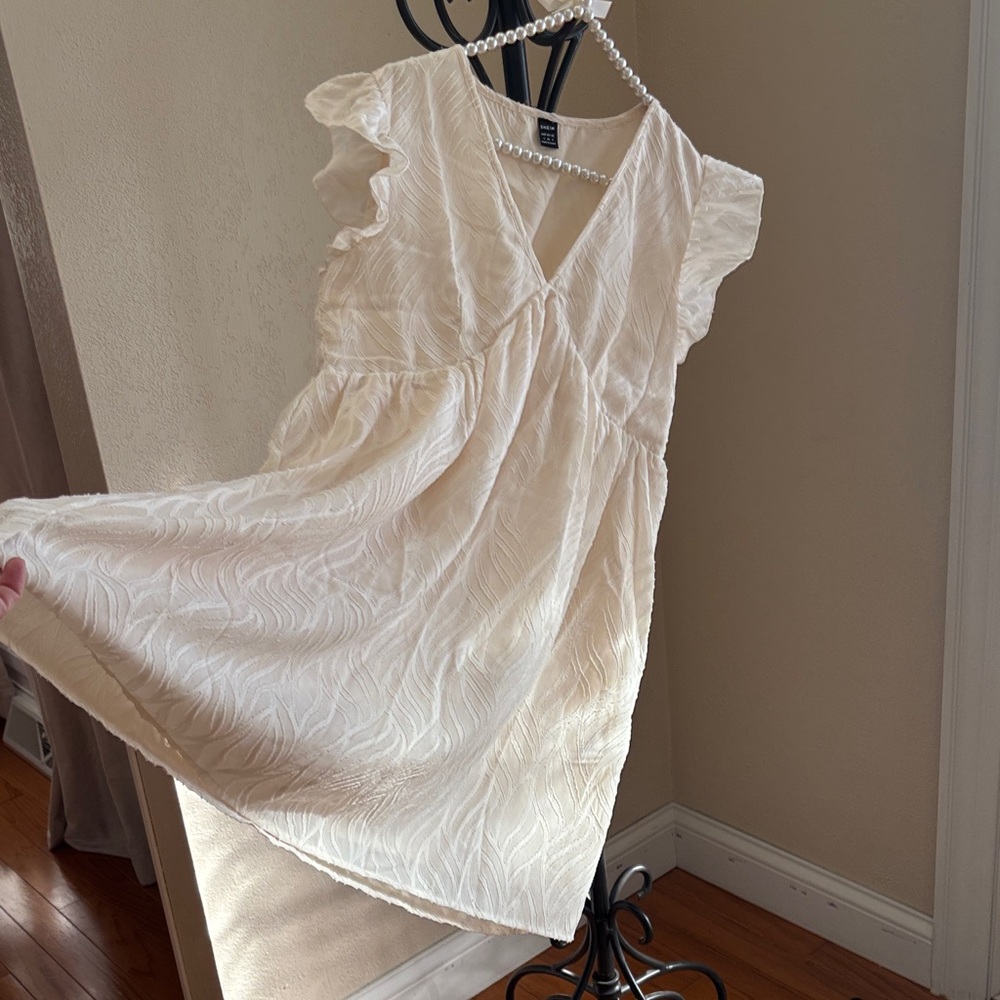 SHEIN.Elegant Ivory Ruffle Sleeve Dress💝Sz Small(4) - Picture 2 of 9